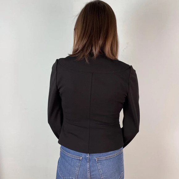 Valentino Black Cropped Zip front Blazer Jacket, size 8 (fits like a 4/6) - Picture 3 of 13